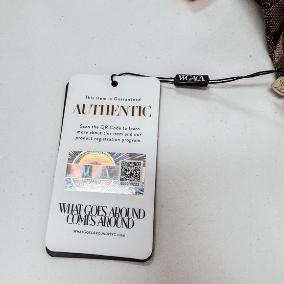 AUTHENTIC Louis Vuitton sling bag, amazing shape - Picture 6 of 6